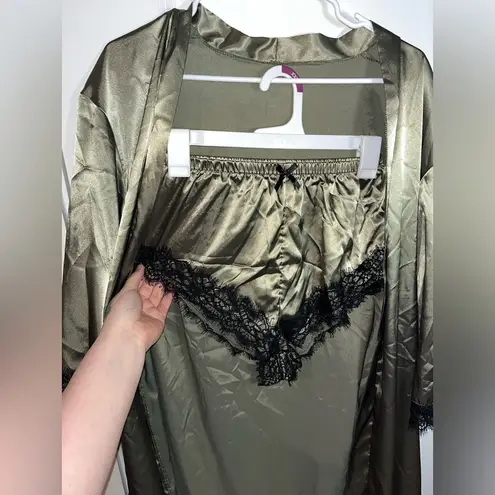 Satin Lace 2pc Set Olive Green Black Lounging Robe and Shorts Size Medium