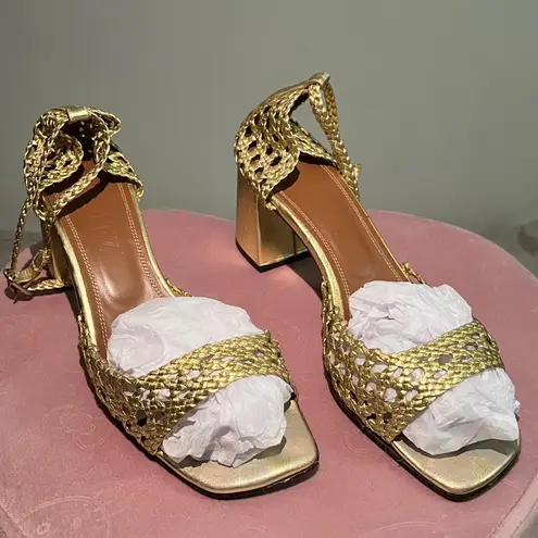 CAPRI Gold Woven Leather Sandals Size 10