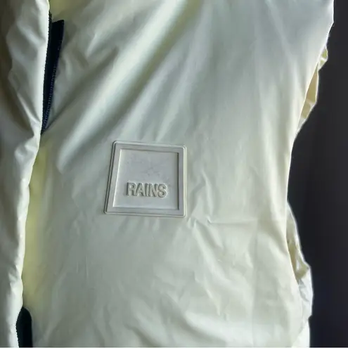RAINS Loop Women's Insulated Waterproof Vest Size Large SKU#S2489 Yellow