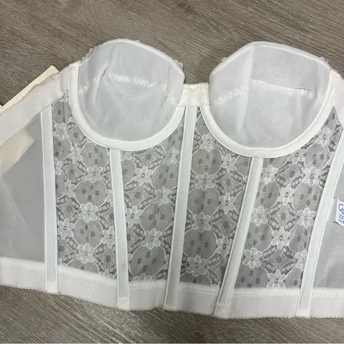 American Vintage vintage white lace corset by gelmart size 34A Y2K/2000s era new with tags