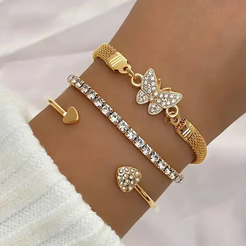 NEW 3pc Gold Bracelet Set – Adjustable Butterfly & Heart Charm Jewelry