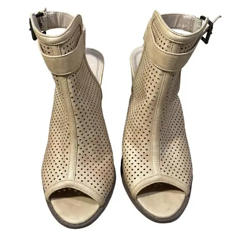 Liliana Cream Perforated Ankle Strap Shootie Bootie Shoe Size 10