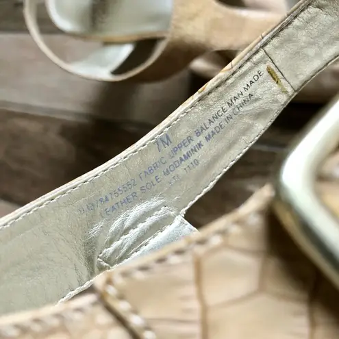 Mootsies Tootsies Block Heel Tan Taupe Faux Leather Sandals, sz. 7