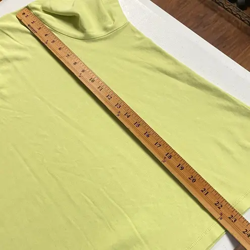 L.L.Bean  Women's Plus 2X Lemon Green 100% cotton VNeck Top Blouse Comfort Tee