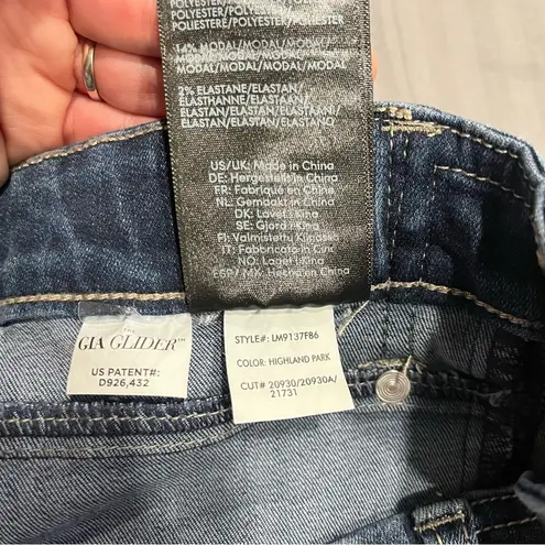 Liverpool NWT Los Angeles Glider Cruiser Denim Bermuda Shorts Highland Park 6/28