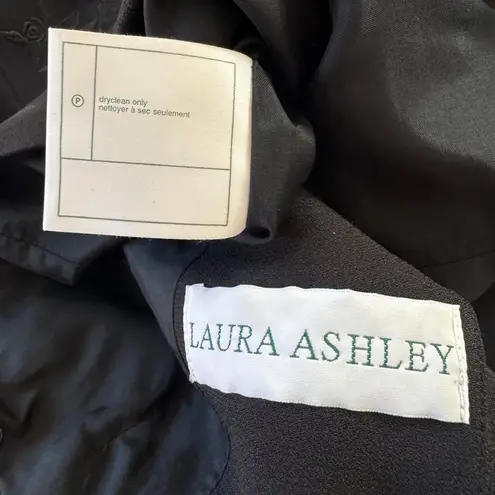 Laura Ashley Vintage Y2K Black Floral Embroidered Single Breasted Blazer