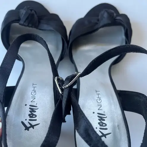 Fioni Nights Satin Kitten Heel Sandals Womens Size 8.5 Strappy Y2K Glam Cocktail Black