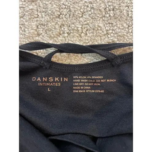 Danskin NWOT -  Black V-Neck Criss Cross Back Padded Bralette Large