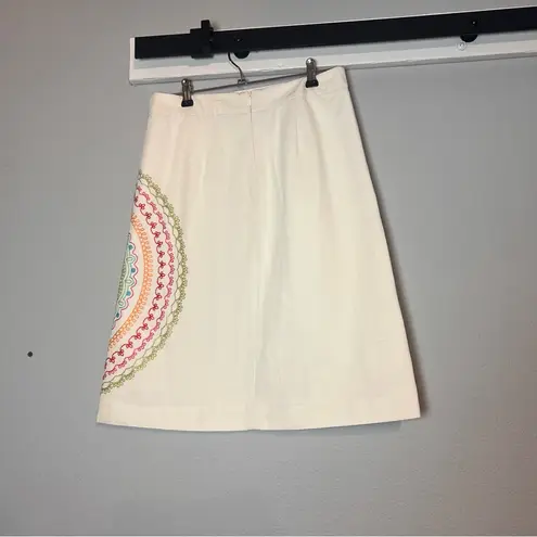Boden Skirt Knee Length White Embroidered Mandala Sunburst Rainbow Size 6R 6 Green