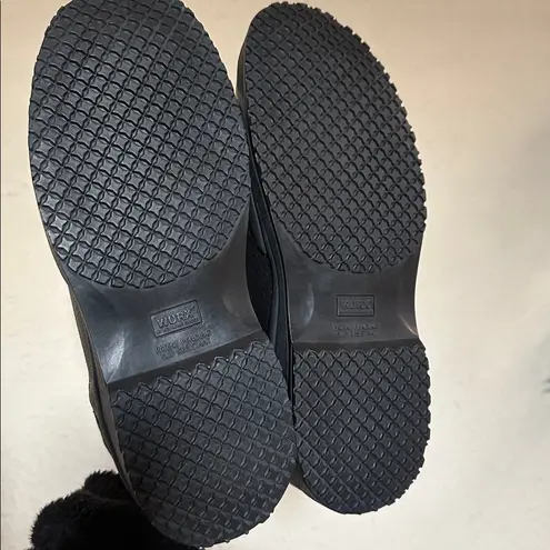 Works by Red wing black leather Worx by Red Wing safety toe athletic shoes. 9.5