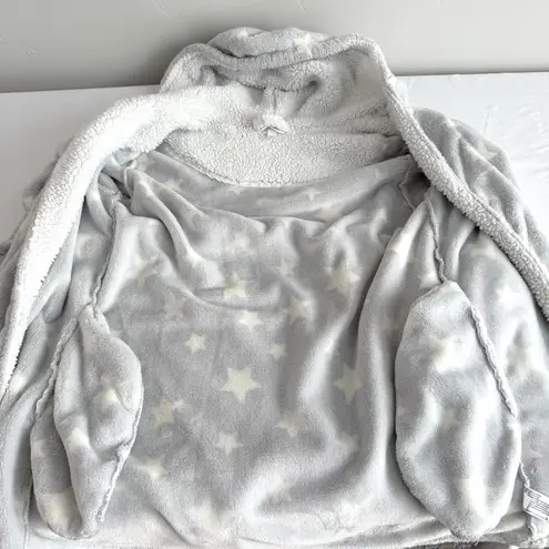 Women's Star Print Cozy Robe with belt Gray XS/S Target Size undefined