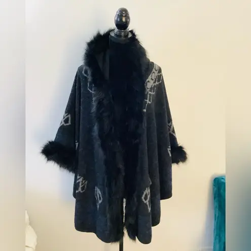 Nice, dressy,comfy poncho 🌹🌹🌹 Gray Size undefined