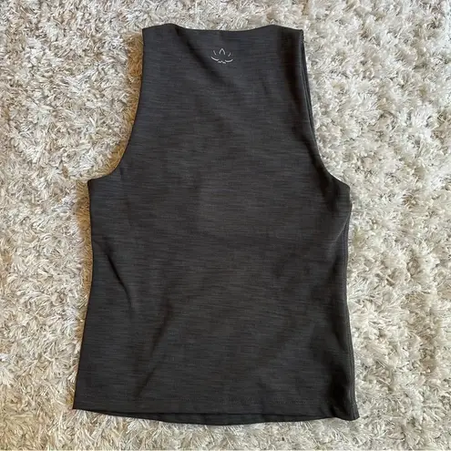 Beyond Yoga Heather Rib Square Neck Tank Top in Heather Grey Size XS