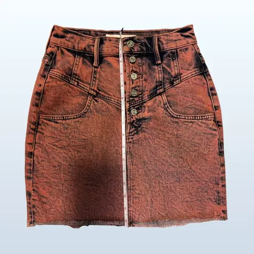 MOTHER Denim MOTHER Superior Swooner Distressed Hem A-Line Denim Acid Wash Skirt, Women’s 24