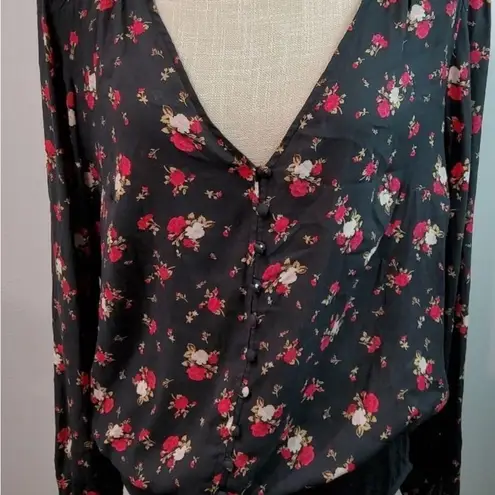 Torrid Super Cute Floral Bodysuit, Worn Only Once, in Excellent Condition