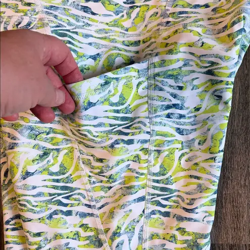 Kinesis Vibrant Swirl Patterned Women's Leggings w/side pockets Medium Blue