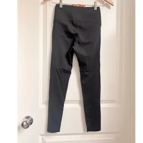 Fanka Body Sculpt 7/8 Leggings Small Gym Workout Yoga Pilate Running Black