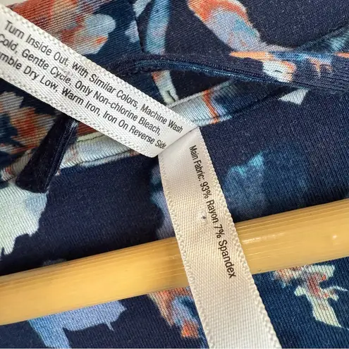 Soma Cool Nights Short Robe in Phantom Floral Navy Women's Size S/M