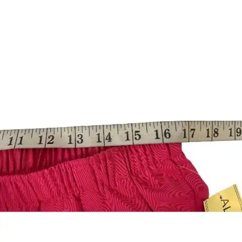 Allison Daley Women's Pink Passion Capri