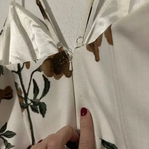 SHEIKE FINE VINES JUMPSUIT SIZE 8 White