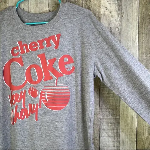 Coca-Cola XL Crewneck Long Sleeve Cherry Coke Very Cherry Cropped T-Shirt