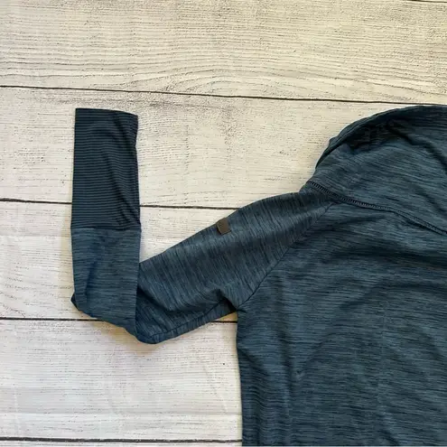 Avalanche women's large blue pullover sweatshirt