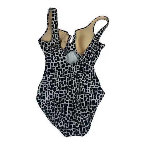 MiracleSuit size 10 medium Black white pattern one piece swim suit bathing slim