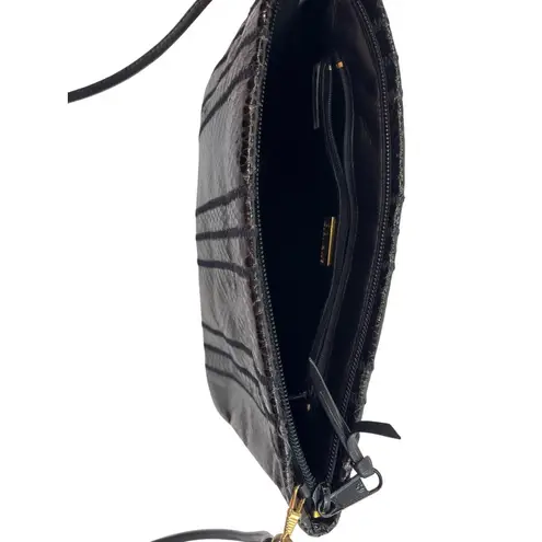 Etienne Aigner Black Snakeskin Clutch Purse With Adjustable Strap & Zipper Closure 2u