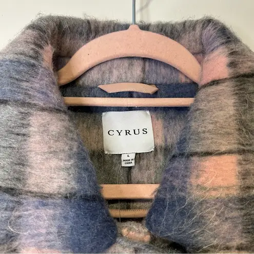 Cyrus NWT plaid jacket size large