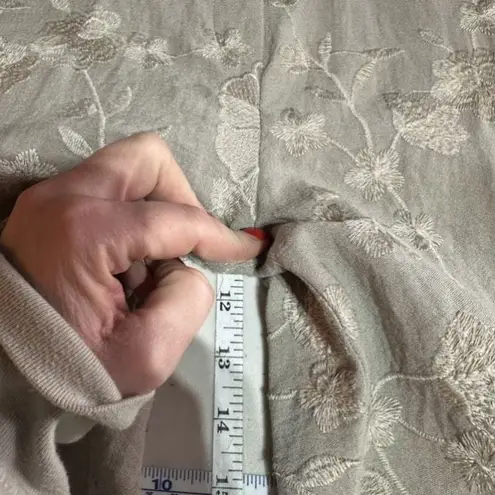 Tahari Women’s Floral Embroidered Ankle Pants Beige Size 10 Nylon Rayon Hi rise