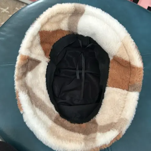 Plaid Faux Fur Fuzzy Warm ADJUSTABLE Luxury Winter Bucket Hat White