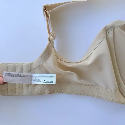 Wacoal NWT Slimline Seamless Underwire Minimizer Bra Size 38DDD color Sand Beige