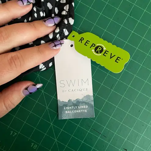 Cacique Women Plus Size 42DDD Black White Bikini Top Lightly Lined Balconette