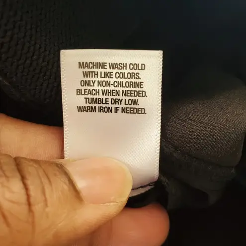 Roz & Ali Black Classic Fit Ankle Pants Size 12 NWT