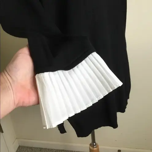 Vila Milano Black Long Sleeve Accordion White Cuffs Crew Neck Knit Sweater M