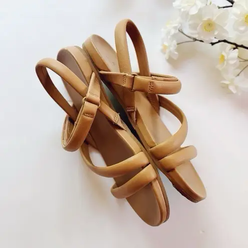 Caslon Aliyah Slingback Leather Sandal Size 5.5