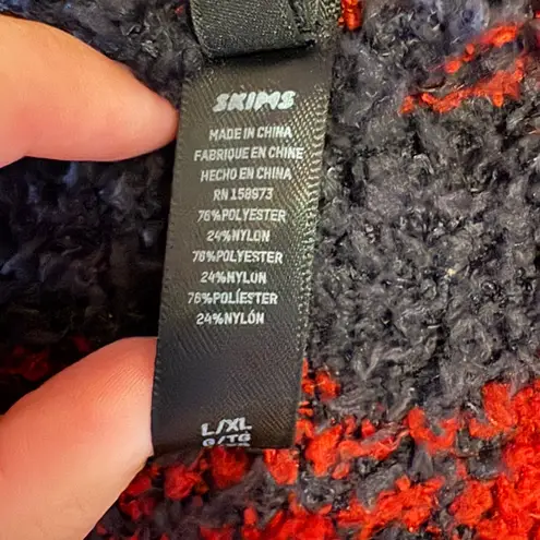 SKIMS NWT Black and Red Plaid Buffalo Check Super Soft Sweater Size L / XL