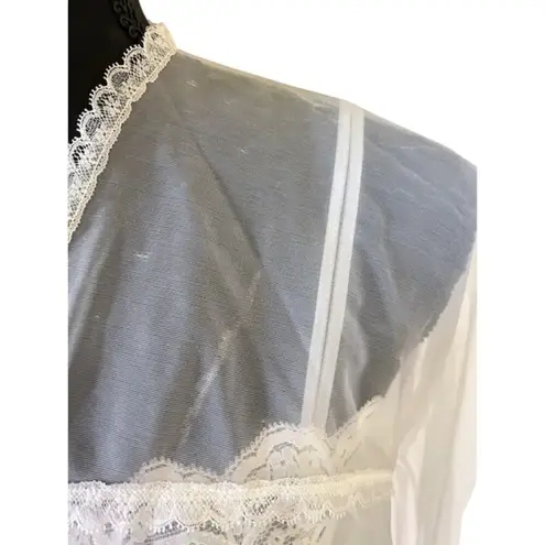 Vintage Olga Sheer White Peignoir Robe w/ Lace Trim Blue Bow Detail Size Small