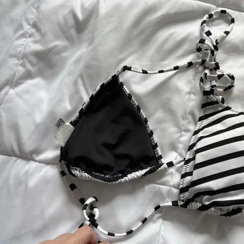 Becca Womens Size Large String Bikini Top Black White Striped Swimsuit Beach