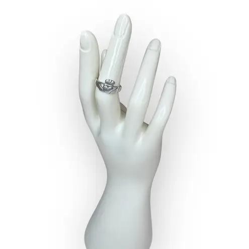Women's Sterling Silver Claddagh Ring Size 6 | Irish Love Friendship Jewelry