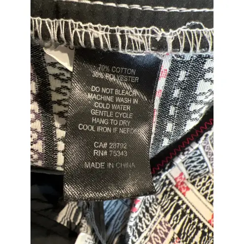 Artisan NY Tribal Print Cream & Black Midrise Cotton Blend Shorts Women's Size 8