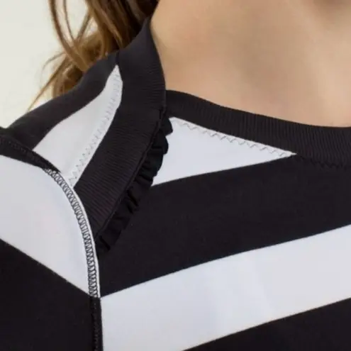 Lululemon  Base Runner Long Sleeve in Straightup Stripe Black White