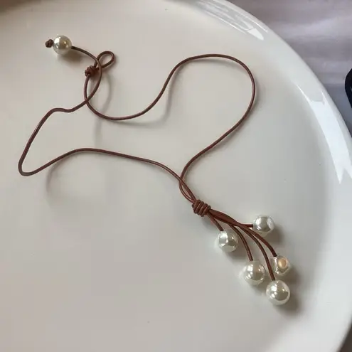 Leather Cord Pearls Necklace Brown
