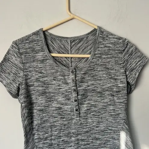 Kuhl  Svenna Short Sleeve Hiking Outdoor T-Shirt Heather Gray Women's Size Small