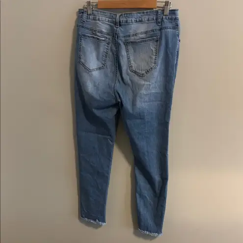 Encore jeans Distressed Medium Wash Frayed Hem Women's Jeans