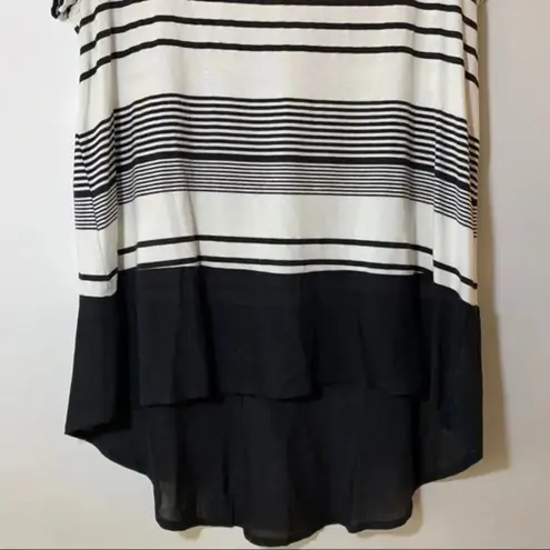 Pleione Anthro Black White Striped Tunic Tee Women’s Size Medium Springs Top