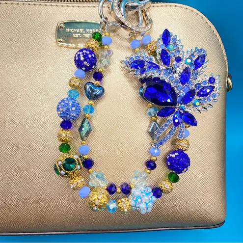 Handmade ๐ Luxury Bag/Phone Chain Charm/Keychain Sparkly Floral Brooch & Crystal Beads
