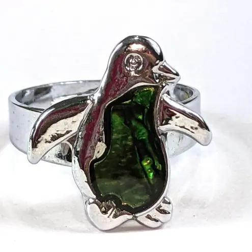 Penguin Adjustable Ring Silver/Green Stone A410