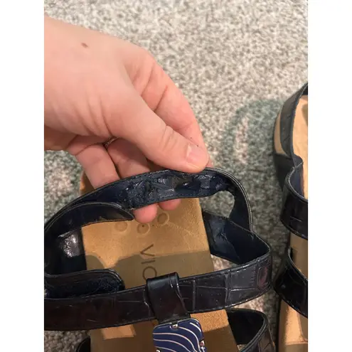 Vionic Amber Navy Blue Crocodile Embossed Adjustable Strap Comfort Sandals Women