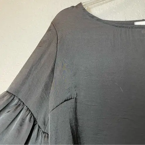 Madison & Berkeley BNWT! Black Satin Cropped Blouse Size XS